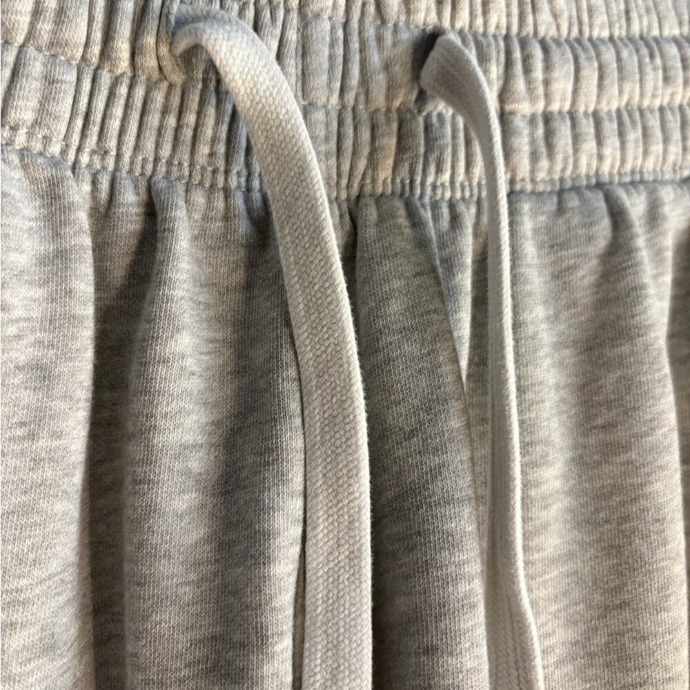 H&M Light Gray Regular Fit Sweatpants size M - Picture 5 of 9